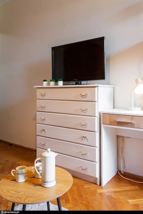 Spacious Retro Flat Close To National Stadium * Warsaw