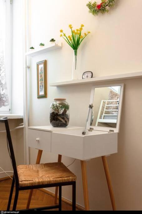 Spacious Retro Flat Close To National Stadium * Warsaw